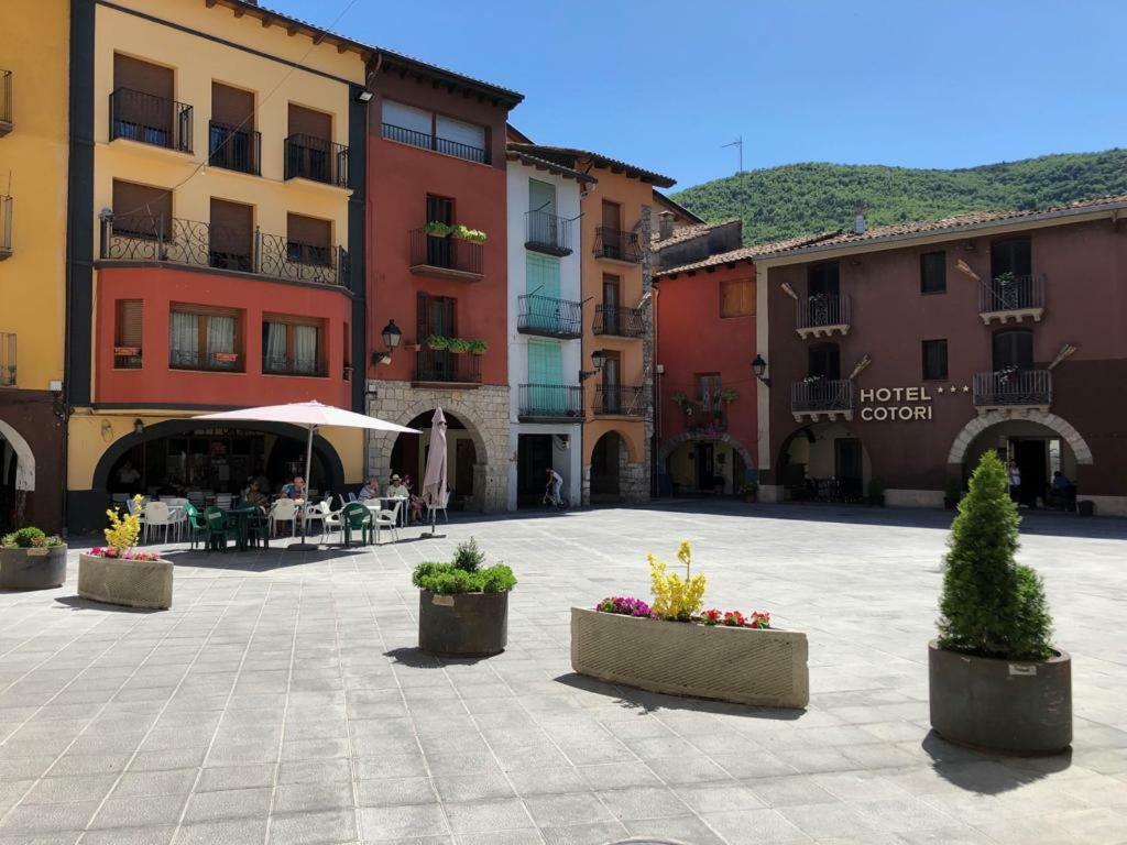 Apartamento Con Encanto El Pont de Suert Luaran gambar